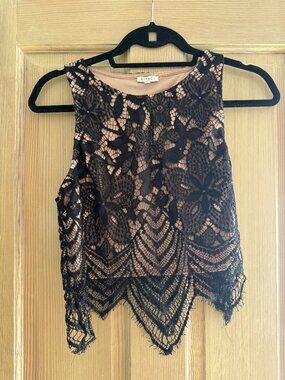 A. Peach Lace Tank Top | Black & Nude | Size L